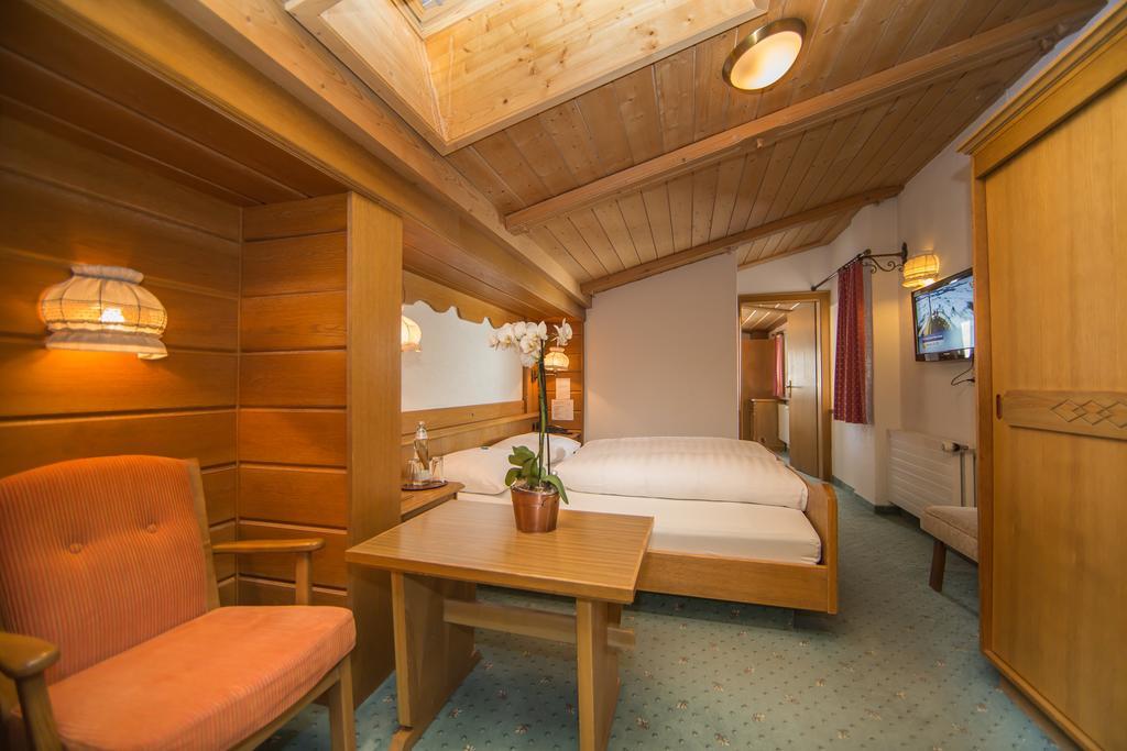 Hotel Cresta Samnaun Room photo